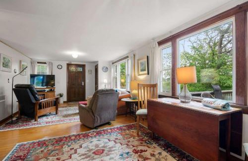 East Orleans Casa | Cozy Cottage Walk to Nauset Beach