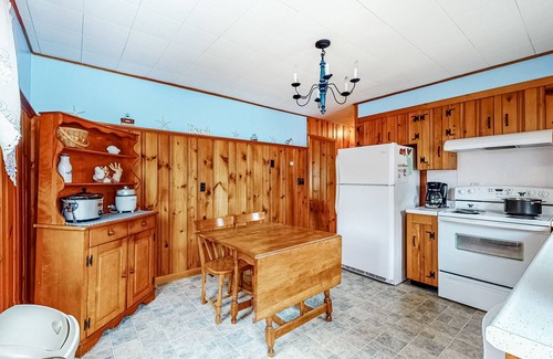 Bass River Casa | Cozy cottage, WiFi, W/D, A/C, Gas grill, Firepit