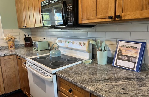 Powers Lake Casa | Cozy Cottage With Prairie & Lake Views Near Summer Activities & Lake Geneva