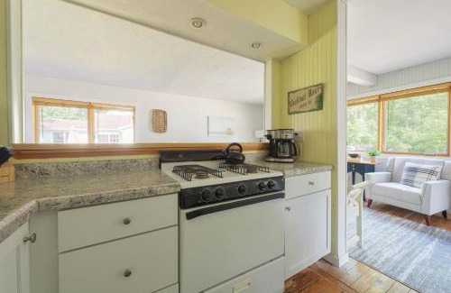 West Wing Estates Casa | Cozy CottageSuper cute vacation rental - Just 1 block from beach access to Lake Michigan!
