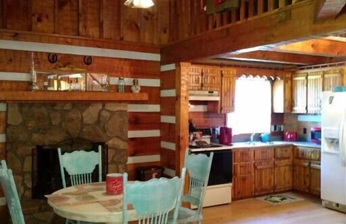 Kodak Cabina | Cozy Country Cabin NUEVO: ¡Bañera de hidromasaje y ducha al aire libre! (sin gastos de limpieza adicionales)