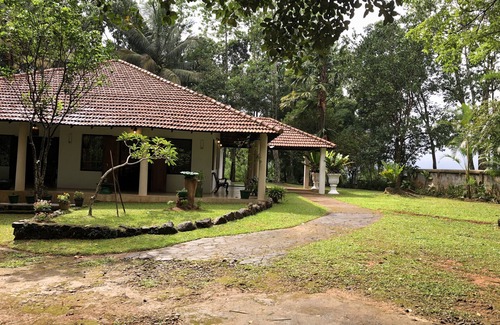 Hiyarapitiya Cabaña | Cozy Country Cottage on Hills (Near Kandy)