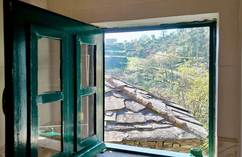 Sao Pedro do Sul Cabaña | Cozy country house. Explore the village to the sound of birds and waterfalls!