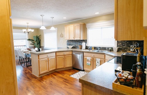 Sheridan Casa | Cozy Countryside Home on River in Wine Country!!!