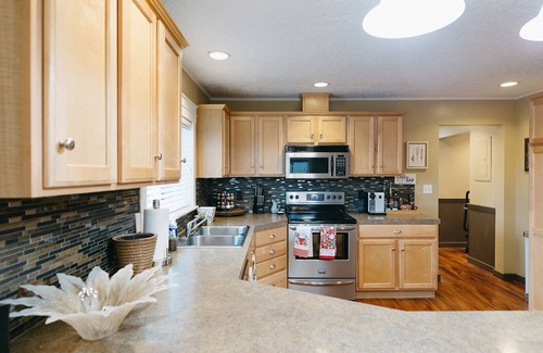 Sheridan Casa | Cozy Countryside Home on River in Wine Country!!!