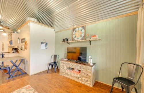 Concan Casa | Cozy Couples Cabin Retreat in Concan!