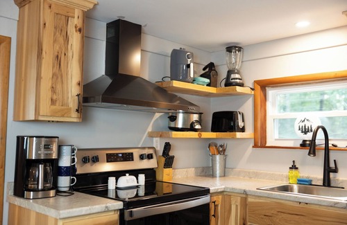 Montgomery Cabina | Cozy Couples Cabin
