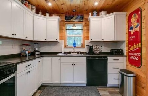 Wellsboro Casa | Cozy Couples Getaway / Beaver Dam Lodge