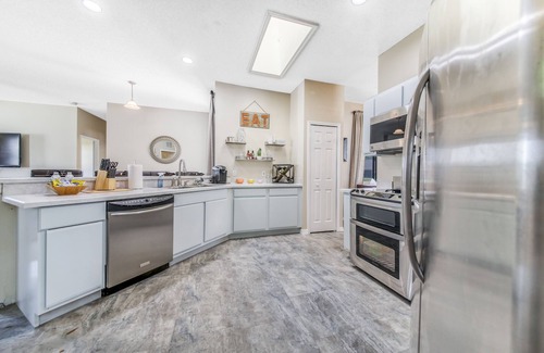 Crescent Lakes Casa | Cozy Cove by Disney Universal Pool Home
