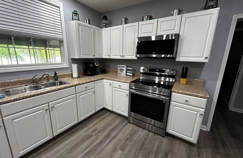 Dandridge Casa | Cozy Cove Retreat on Douglas Lake, Waterfront, 4 Bedrooms, 2 Baths, Large Porch