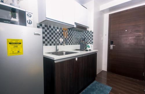 San Antonio Apartamento | Cozy Crash Pad B Laughter friendly Makati 2271 Gym Swim Park 300