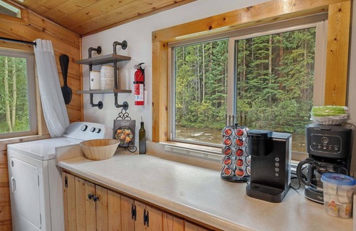 Silver Plume Cabina | Cozy Creekside Getaway!