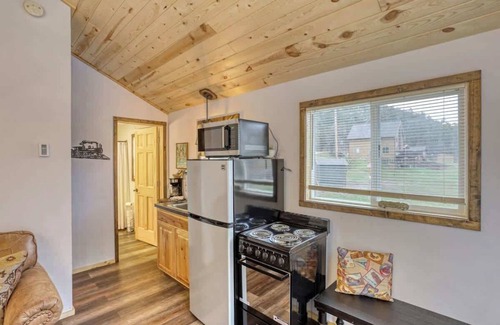 Keystone Cabina | Cozy Creekside Retreat in the Black Hills
