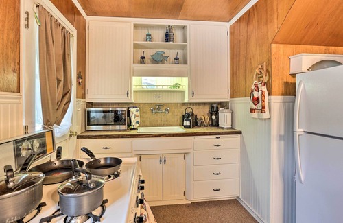 Crestline Cabina | Cozy Crestline Cabin, Close to Lakes, Parks!