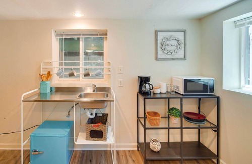 Crestline Apartamento | Cozy Crestline Getaway ~ 2 Mi to Lake Gregory