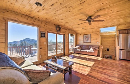 Victor Casa | Cozy Cripple Creek Cabin with Mountain Views!