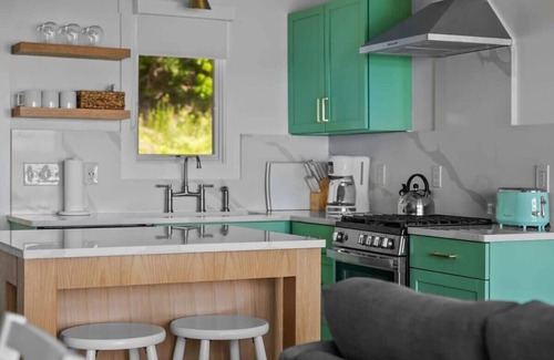 Lake Township Casa | Cozy Crystal Cottage - Dog Friendly!