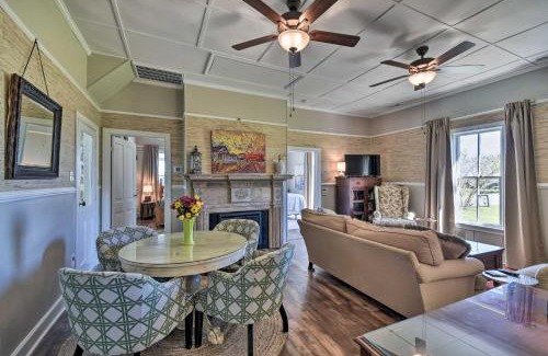 Currituck Casa | Cozy Currituck Home with Fire Pit near Ferry!