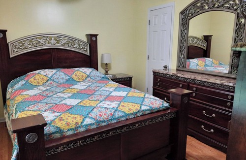 New Bern Casa | Cozy, Cute, and Peaceful!