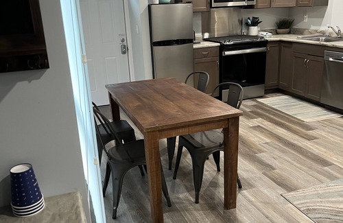 Michigan City Casa | Cozy cute home recently rehabbed with 5 min to outlet mall, casino