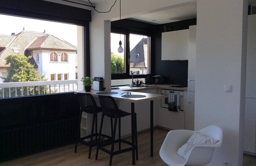 Thonon-les-Bains Apartamento | Acogedor alojamiento de diseño frente a los baños termales, cerca del centro.