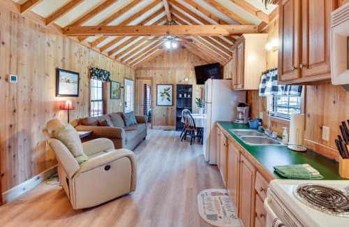 Rabun Gap Casa | Cozy Dillard Cabin with Mountain Views and Pool Access