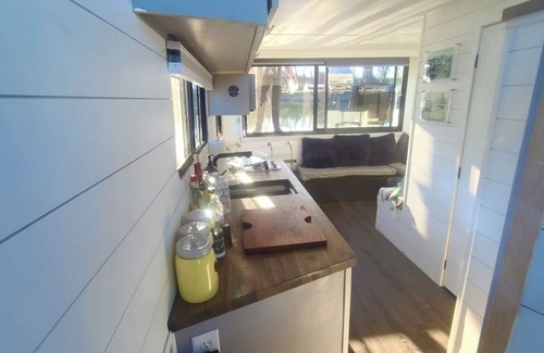 Willow Creek Alquiler De Eote | “Cozy Docked Houseboat Stay – Minutes from Golden 1 & Aftershock”