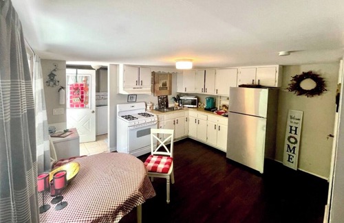 Pittston Apartamento | Downtown Pittston Near Hospitals w Laundry