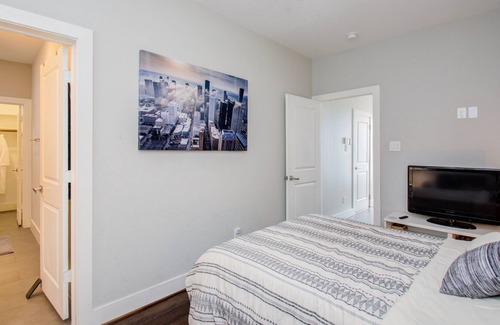 Northside Casa | Cozy Downtown Townhome