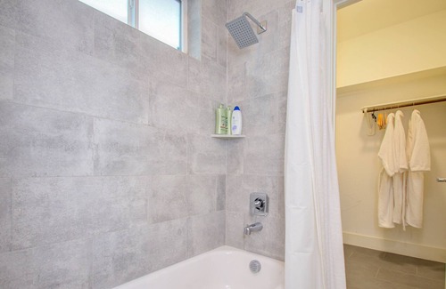 Northside Casa | Cozy Downtown Townhome