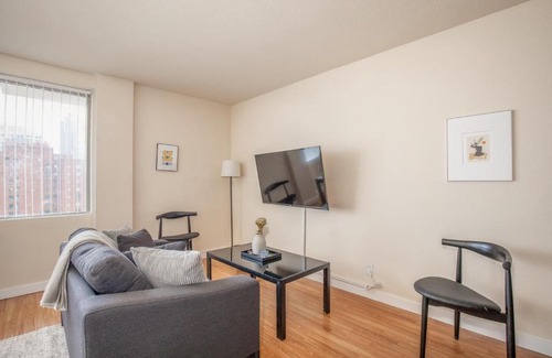 Downtown West Apartamento | Cozy DT Studio with City View by Zencity