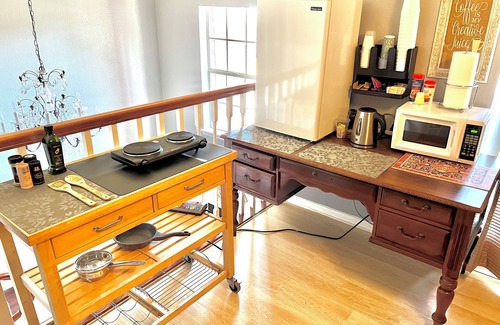 Pasadena Casa | Cozy Duplex Close to Hobby, Lagoon, NASA, Beaches!