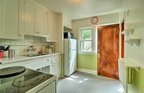 Ferndale Apartamento | Cozy Duplex: Half Mi to Magic Bag & Woodward Ave!