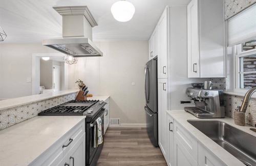 University Hills Casa | Cozy East Austin Home - Fully-equipped Kitchen - Pet Friendly