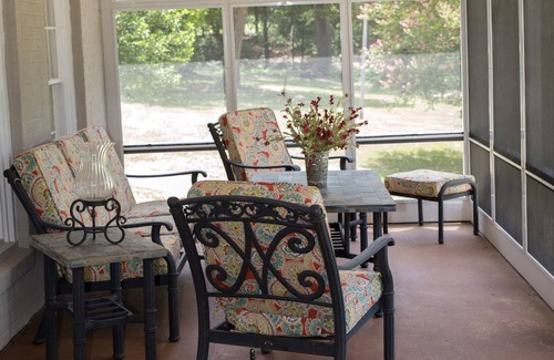 Chandler Casa | Southern Comfort ---- En el este de Texas Piney Woods