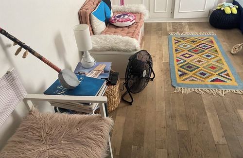 Faubourg Saint-Germain Apartamento | Cozy Eiffel Tower Design Studio