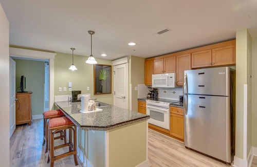 Villa Lago Condominio | "Cozy Elegance: 2BR | 2BA Lasata Condo with Bay Views" at Sandestin Golf and Beach Resort!