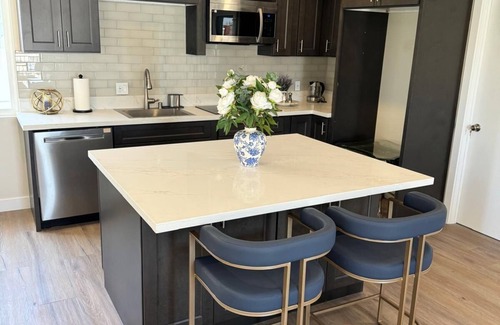 Madrona Casa | Cozy&Elegant Torrance Apartment with Balcony close to Redondo Beach