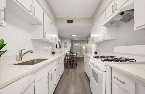 South Manchaca Apartamento | Cozy Emerald Hideaway - Pet Friendly