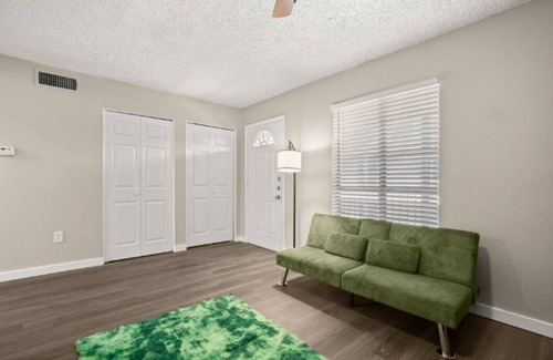 South Manchaca Apartamento | Cozy Emerald Hideaway - Pet Friendly