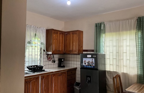 Spanish Town Casa | Cozy Entire home in Spanish Town