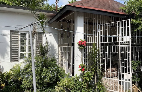 Spanish Town Casa | Cozy Entire home in Spanish Town