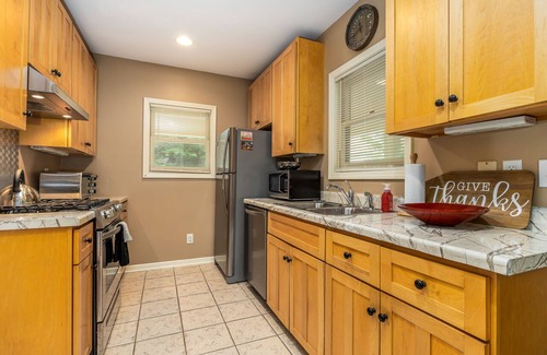 Galena Casa | Walk 2 Downtown ~ Dog Friendly ~ Fireplace ~ EV Charger en el lugar!
