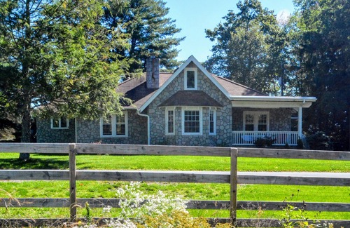 Skytop Casa | Cozy Family Cottage on Skytop Lodge Property
