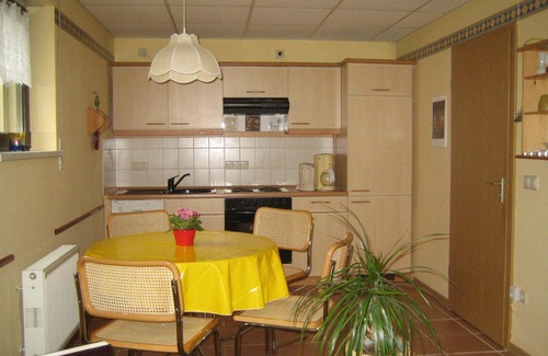 Langebrueck Apartamento | Alojamiento familiar, soleado NR-apartamento en las afueras de Dresde con espacio de jardín