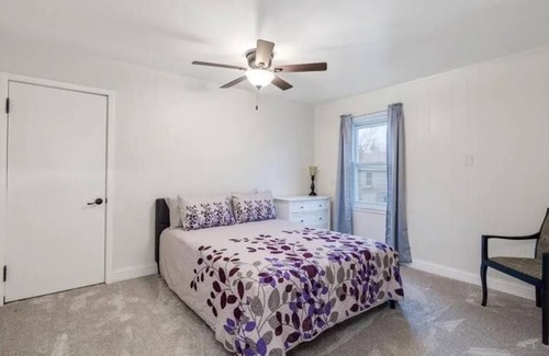 Saint Paul Park Casa | Cozy Family Friendly House by Park. Available for extend stays.