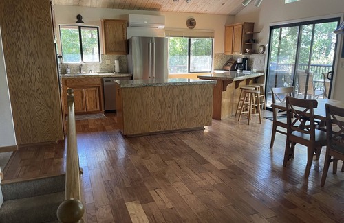 Groveland Casa | Acogedora cabaña para familias en un complejo turístico cerca del lago cerca de Yosemite.