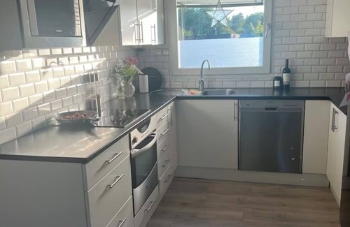 Nacka Municipality Casa | Cozy family home with open space. Only 15-20min into the city.