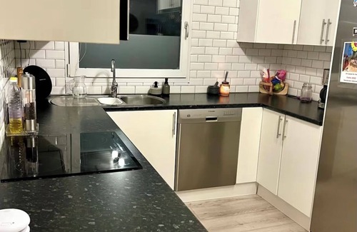 Nacka Municipality Casa | Cozy family home with open space. Only 15-20min into the city.