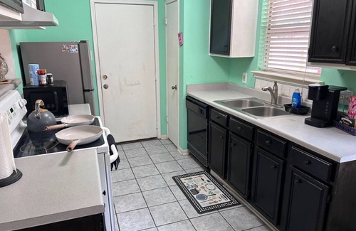 Pasadena Casa | Cozy family home in Pasadena Tx